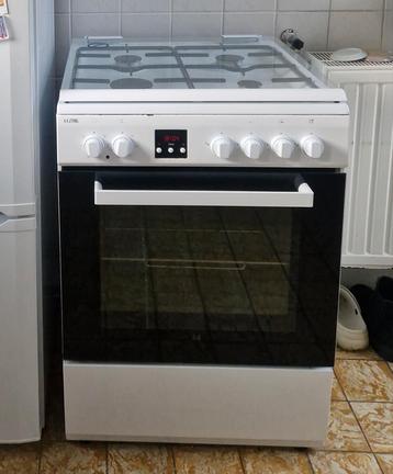 Electrisch Fornuis & Oven beschikbaar voor biedingen