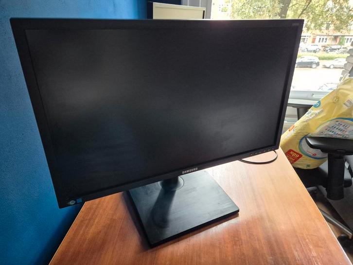Samsung S24E450 24 inch Full HD Monitor, Computers en Software, Monitoren, Ophalen