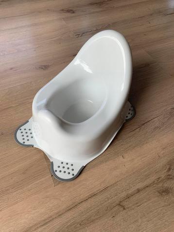 Plas potje beschikbaar voor biedingen