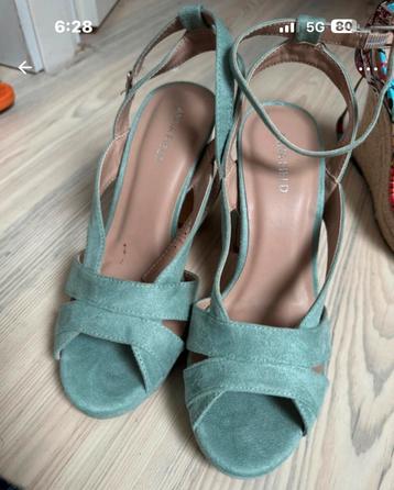 Mint Sandalen Maat 38 beschikbaar voor biedingen