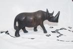 Neushoorn uit kenia handgemaakt. (Hout of steen) bekijk ook, Antiek en Kunst, Kunst | Beelden en Houtsnijwerken, Ophalen of Verzenden