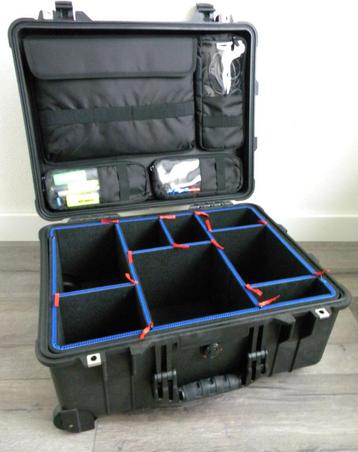 PELI CASE 1560 met TREKPAKSYSTEEM van EKOF € 430.- ex btw beschikbaar voor biedingen