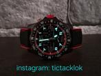 Breitling Endurance Pro red, full set 2022, extra band, Kunststof, Breitling, Polshorloge, Kunststof