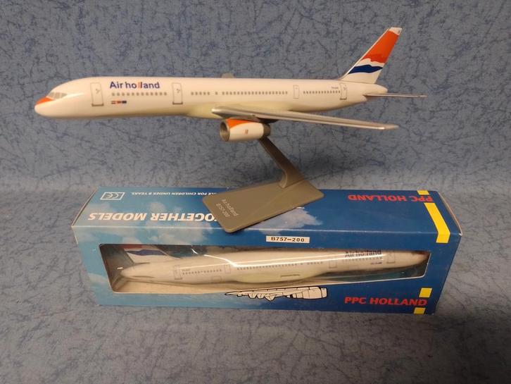 Boeing 757-200 Air Holland (nieuw), Hobby en Vrije tijd, Modelbouw | Vliegtuigen en Helikopters, Nieuw, 1:200 of kleiner, Overige merken