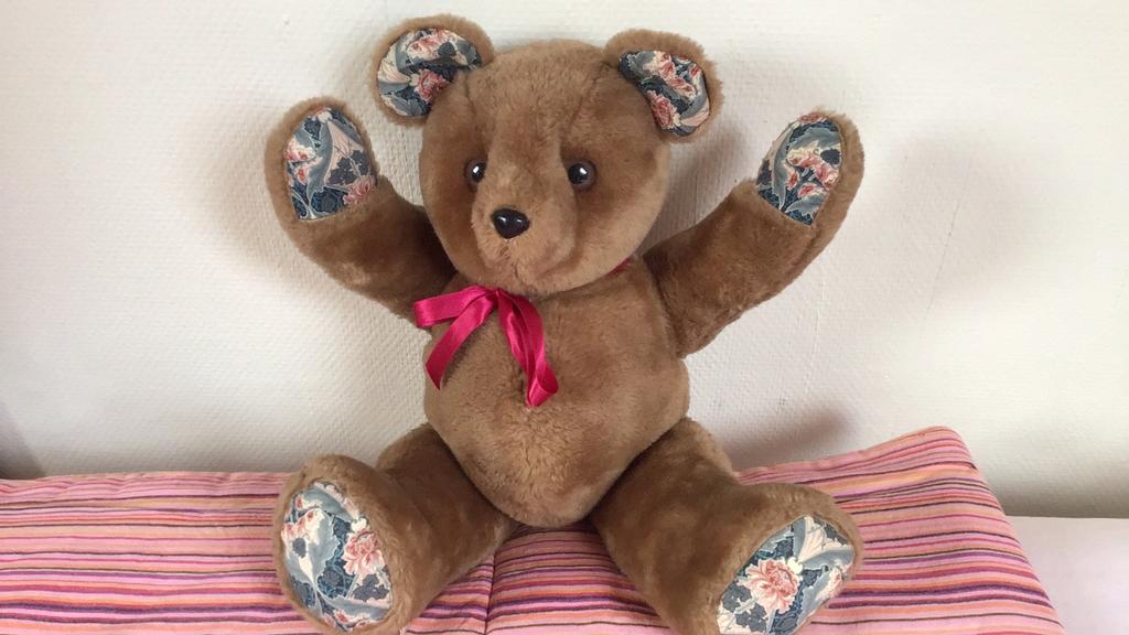 Beer, Engelse beer, vintage Handmade in UK Lieve uitstraling, Ophalen of Verzenden, Zo goed als nieuw