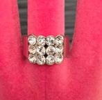 Zilverkleurige LBVYR Ring met Kristallen 18mm, Sieraden, Tassen en Uiterlijk, Met strass, Ophalen of Verzenden, Zo goed als nieuw