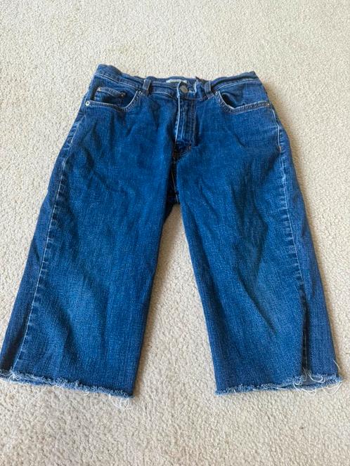 Blauwe denim bikershort van Clockhouse, maat 40, Kleding | Dames, Spijkerbroeken en Jeans, Zo goed als nieuw, W30 - W32 (confectie 38/40)