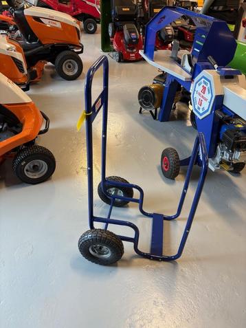 Brandhout kar/ steekwagen, nieuw! beschikbaar voor biedingen