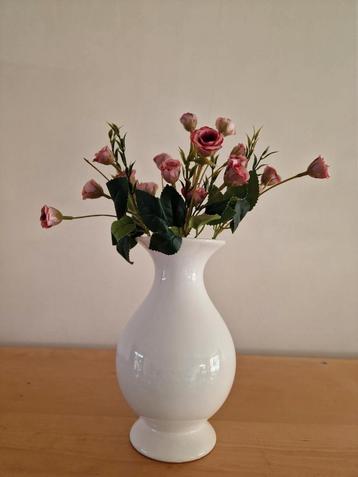 Diverse kunstplanten / kunstbloemen beschikbaar voor biedingen