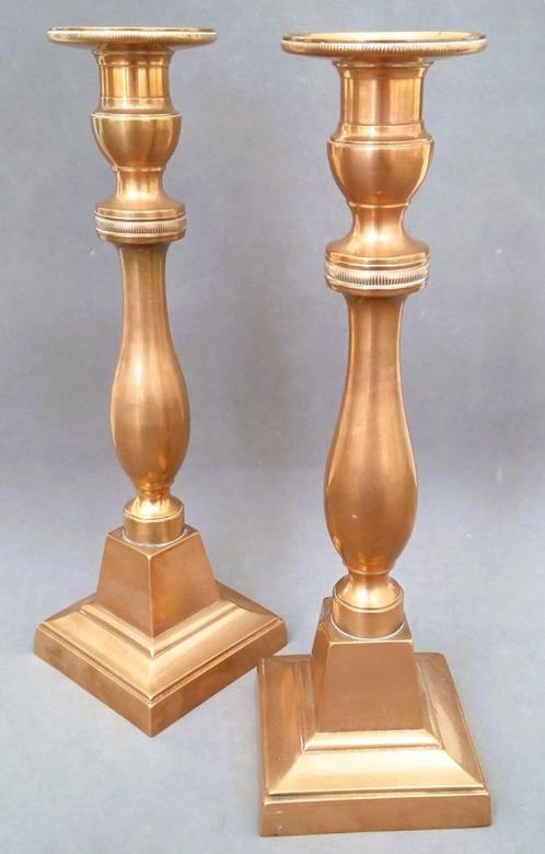 Om 1825 Set van twee bronzen Vlaamse Kandelaars Kandelaren, Antiek en Kunst, Antiek | Kandelaars, Koper of Brons, Ophalen of Verzenden