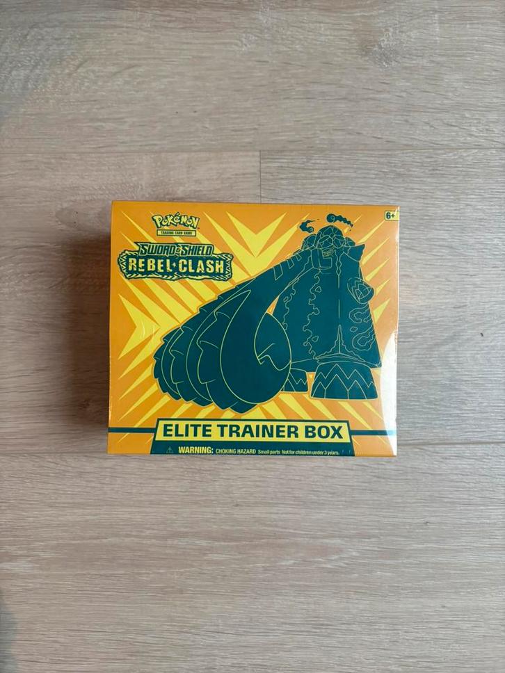 Rebel clash elite trainer box, Hobby en Vrije tijd, Verzamelkaartspellen | Pokémon, Zo goed als nieuw, Ophalen of Verzenden