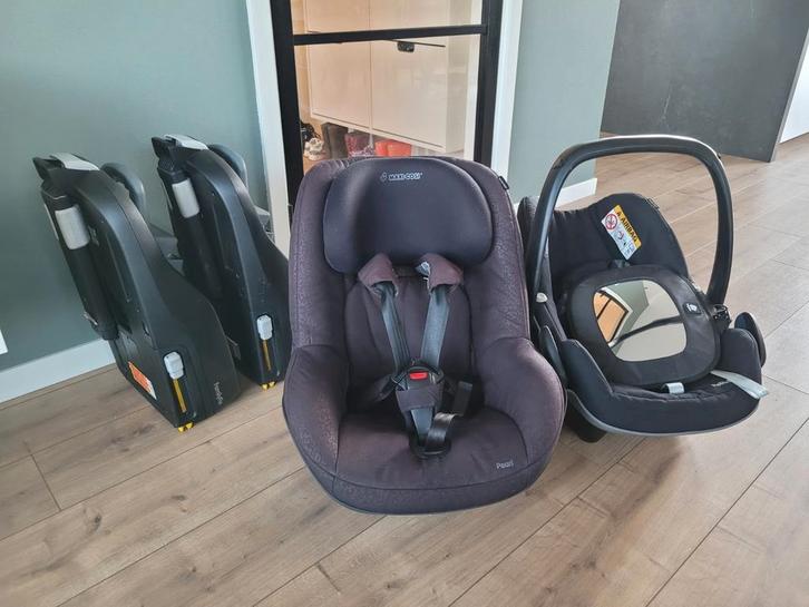 Maxi Cosi Pebble, Pearl en twee familyfix isofix bases, Kinderen en Baby's, Autostoeltjes, Zo goed als nieuw, Maxi-Cosi, 9 t/m 18 kg