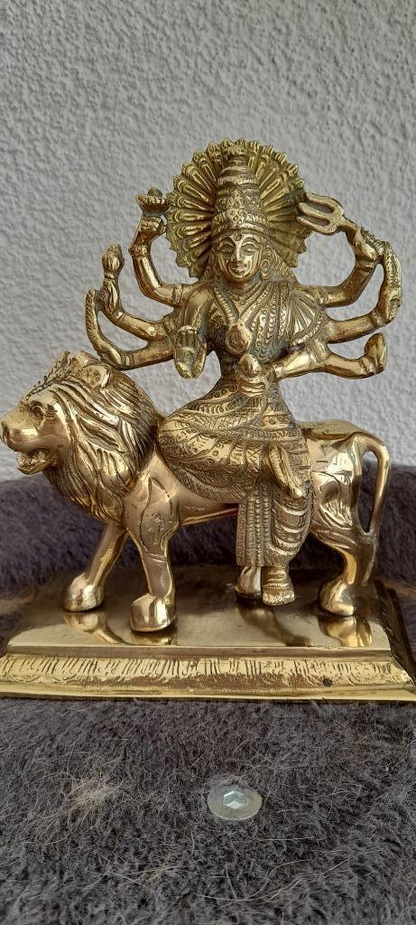 de God Durga statue koper brons legering goudkleur 17 cm, Antiek en Kunst, Antiek | Koper en Brons, Brons, Verzenden