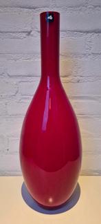 Mooie, grote glazen Leonardo vaas, Ophalen of Verzenden, Minder dan 50 cm, Rood, Glas