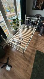 GRATIS Ikea bed frame 90x200, Huis en Inrichting, Slaapkamer | Bedden, Ophalen, Gebruikt, 90 cm, Eenpersoons