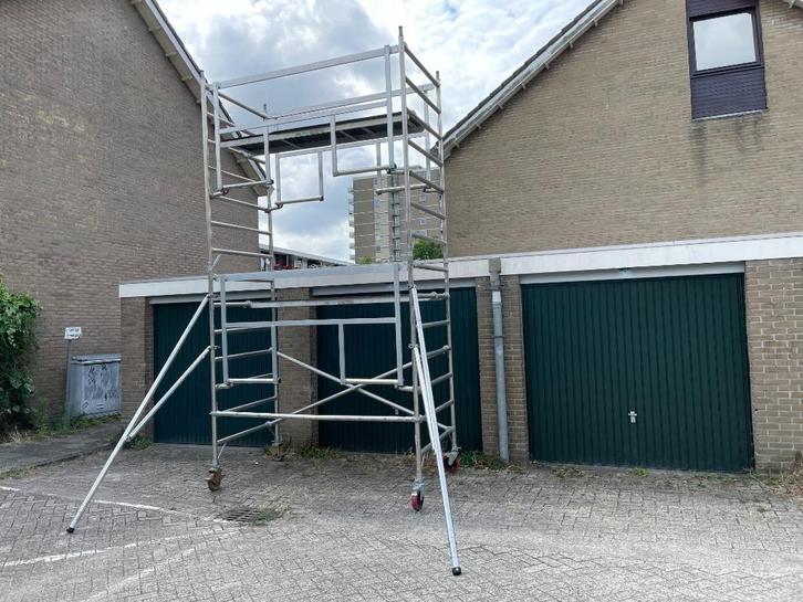 rolsteiger, Doe-het-zelf en Verbouw, Steigers, Zo goed als nieuw, Rolsteiger of Kamersteiger, 5 meter of hoger, Ophalen