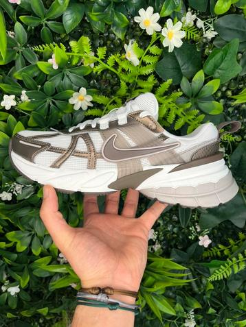 Nike V2K run Maat 38 - Nieuw beschikbaar voor biedingen