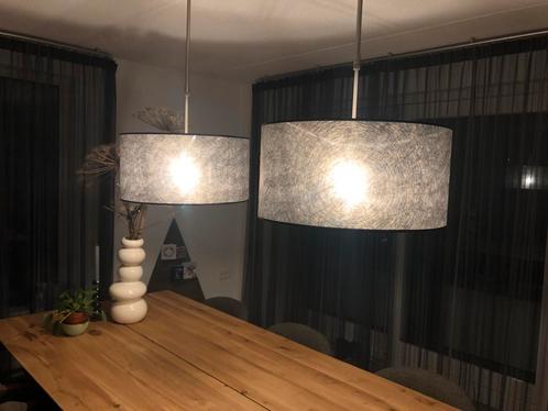 Mooie lamp met 2 grote lampenkappen met  rvs stang zgan, Huis en Inrichting, Lampen | Lampenkappen, Zo goed als nieuw, Rond, Ophalen of Verzenden