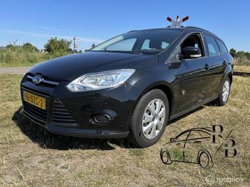 Ford Focus Wagon 1.6 TI-VCT Lease Trend AIRCO NAVI CRUISE AP beschikbaar voor biedingen
