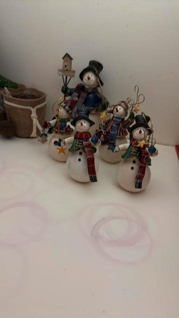 Sneeuwpop Beelden Set beschikbaar voor biedingen