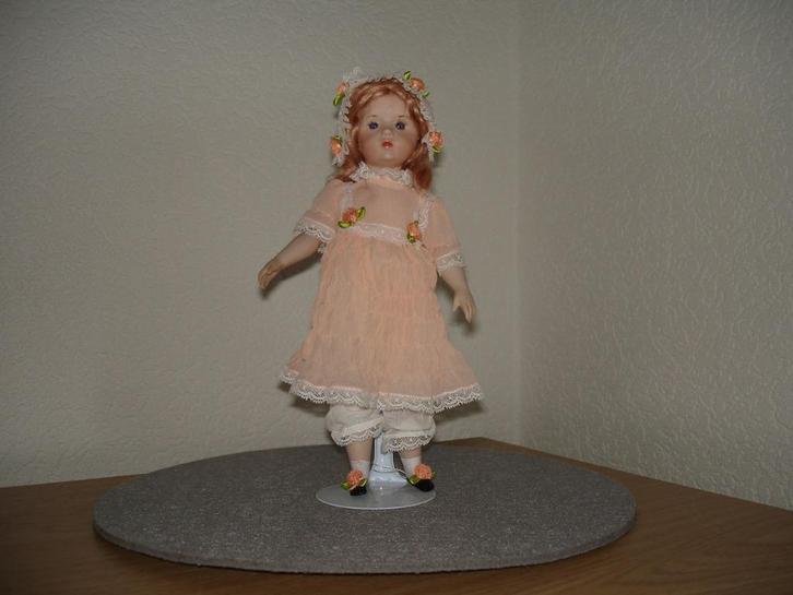 lief klein popje van porcelein 24 cm, Verzamelen, Poppen, Zo goed als nieuw, Pop, Verzenden