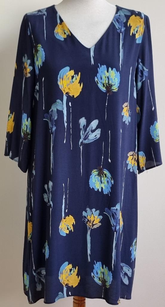 Veronica Rossi donkerblauwe jurk met print mt. M, Kleding | Dames, Jurken, Zo goed als nieuw, Maat 38/40 (M), Blauw, Ophalen of Verzenden