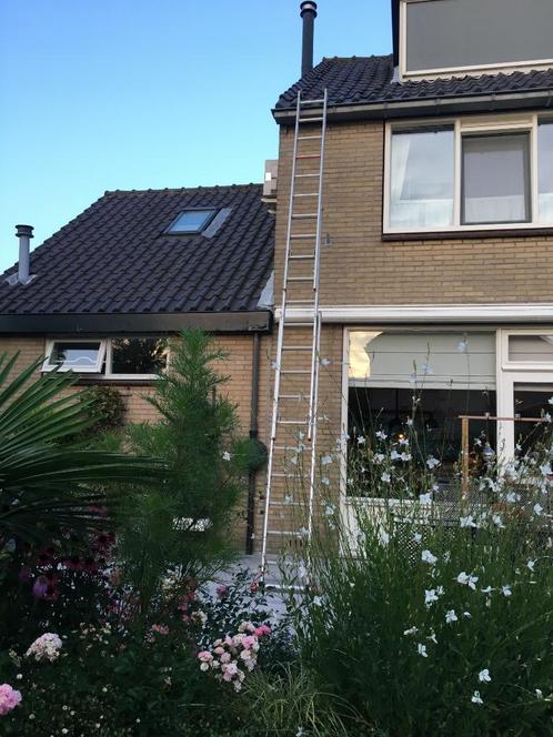 Altrex 2 of 3 delige Schuifladder TE HUUR (of Kamersteiger), Doe-het-zelf en Verbouw, Steigers, Gebruikt, Overige typen, 5 meter of hoger
