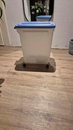 Iris voedselcontainer dieren met deksel en wieltjes - 45 lit, Ophalen, Zo goed als nieuw
