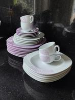 Engels servies, paart wit floral, Huis en Inrichting, Keuken | Servies, Ophalen, Zo goed als nieuw, Overige stijlen, Bord(en)