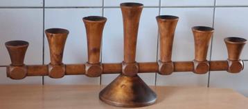 Kandelaar. Hout. Amsterdamse school. Ca 1925. 59/24 cm.  beschikbaar voor biedingen