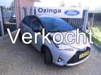 Toyota Yaris 1.5 Hybrid Dynamic Automaat two-tone-camera-pdc, Gebruikt, Euro 6, 4 cilinders, Bedrijf