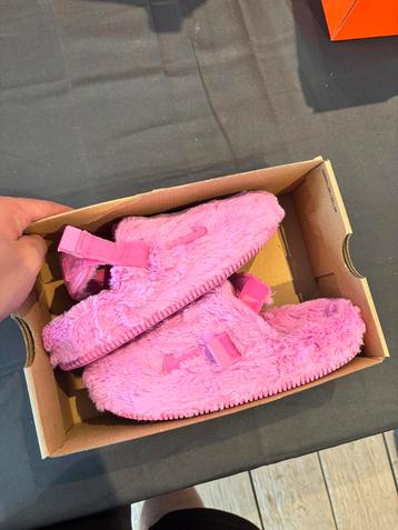Nike calm mule fluffy pink ‘maat 36,5’ beschikbaar voor biedingen