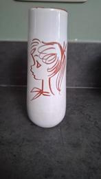 Vintage vaasje van Boonstra met meisjeshoofd 14 cm, Overige kleuren, Ophalen of Verzenden, Minder dan 50 cm, Glas