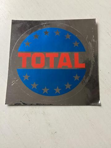 Ronde foliesticker Total beschikbaar voor biedingen