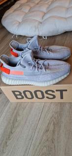 Adidas Yeezy Boost 350 V2 Tail Light 44 2/3, Ophalen of Verzenden, Nieuw