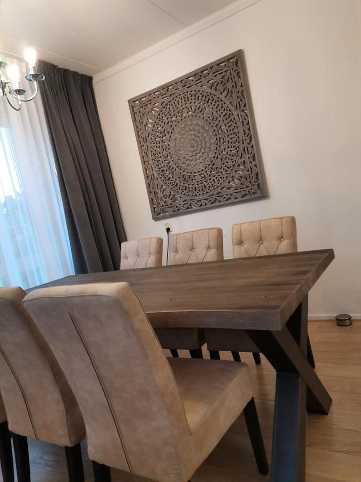 Boomstam eettafel met 6 stoelen en salontafel complete set, Huis en Inrichting, Tafels | Eettafels, Zo goed als nieuw, 50 tot 100 cm