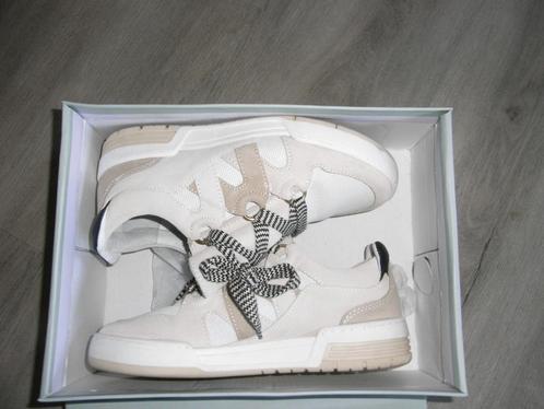 MANFIELD sneakers wit/beige echt leer mt 39, NP 109,95 euro, Kleding | Dames, Schoenen, Zo goed als nieuw, Sneakers of Gympen