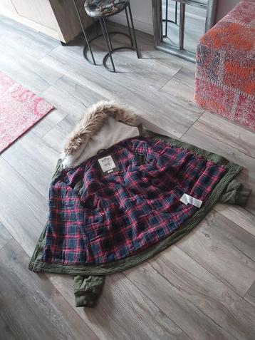 Hollister winter jas capuchon nep bont label L 40 42 44 beschikbaar voor biedingen