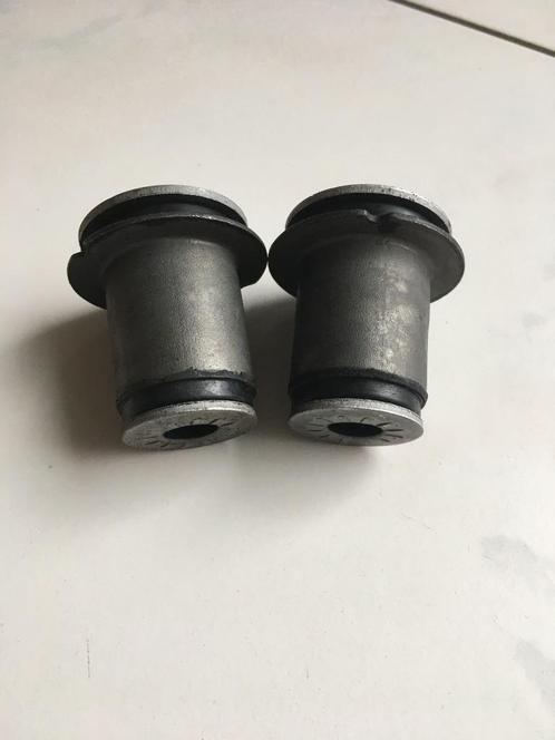 Te koop ophangrubber set bovenste draagarm Dodge d200, Auto diversen, Overige Auto diversen, Ophalen of Verzenden