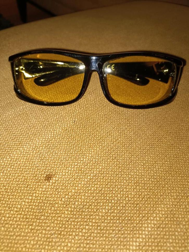 Overzetbril / Nachtbril - Ideaal voor autorijden!, Sieraden, Tassen en Uiterlijk, Zonnebrillen en Brillen | Heren, Zo goed als nieuw