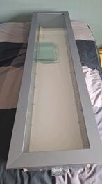 Zilveren Bertby vitrinekast Ikea, Huis en Inrichting, Kasten | Vitrinekasten, Ophalen, Gebruikt, 25 tot 50 cm, 50 tot 100 cm