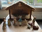 Grote kerststal compleet met beelden en lamp, Diversen, Kerst, Ophalen of Verzenden