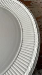 Wedgwood EDME PIZZABORD pizzabord / onderbord, Huis en Inrichting, Keuken | Servies, Ophalen of Verzenden, Zo goed als nieuw, Bord(en)