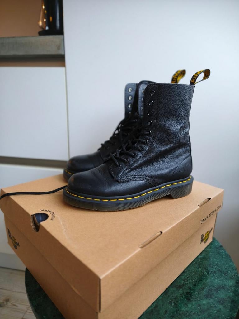 Dr Martens 1490 maat 37, Kleding | Dames, Schoenen, Ophalen of Verzenden, Zo goed als nieuw, Zwart