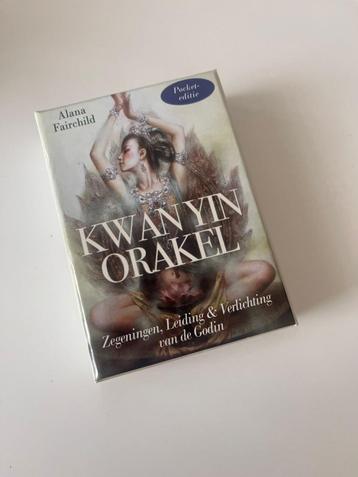 Kwan Yin Orakel kaarten beschikbaar voor biedingen