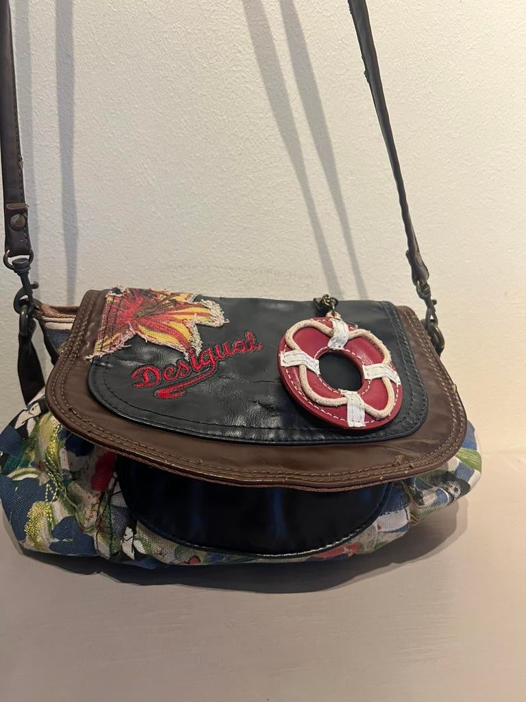 Desigual Schoudertas  kleur: Zwart multicolor, Sieraden, Tassen en Uiterlijk, Overige merken, Overige kleuren, Ophalen of Verzenden