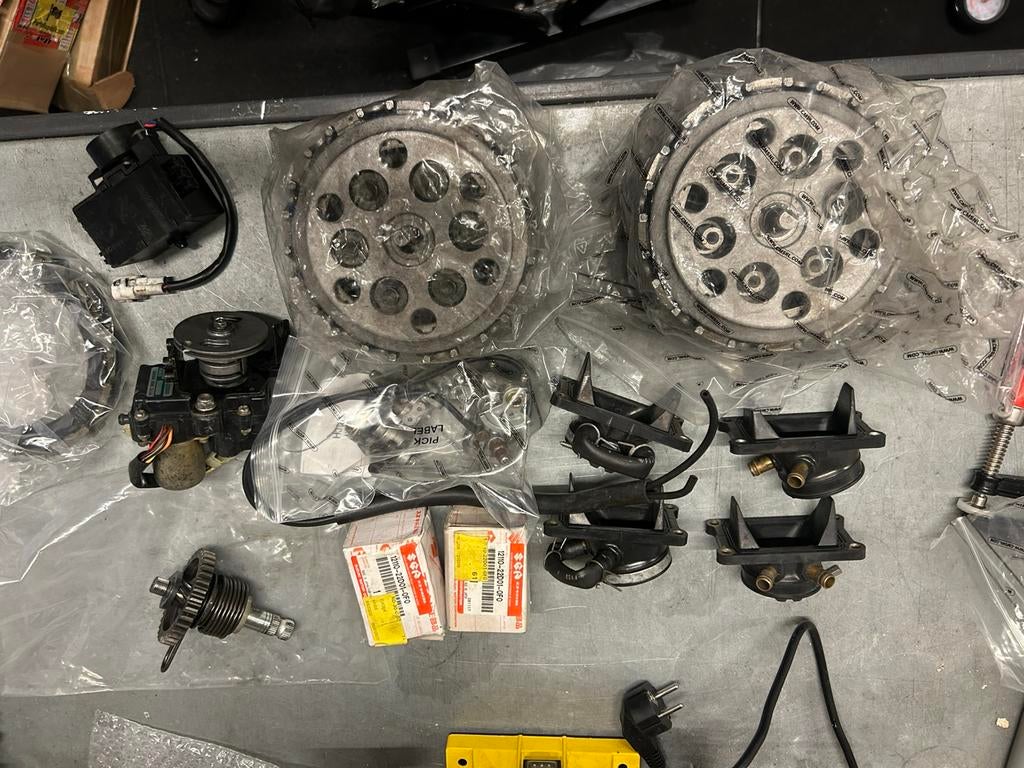 Aprilia RS 250 onderdelen Suzuki rgv 250 2 takt, Motoren, Ophalen of Verzenden, Gebruikt