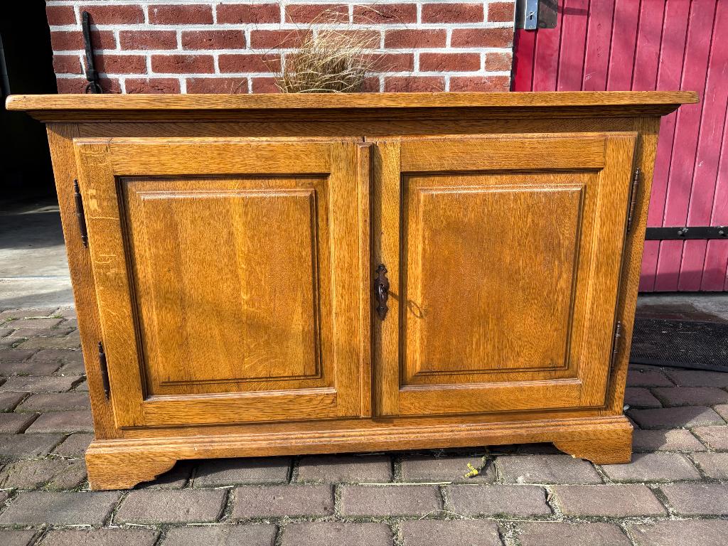Te koop gerstantiek eiken tv kastje, Huis en Inrichting, Kasten | Televisiemeubels, Gebruikt, Eikenhout, Minder dan 100 cm, 25 tot 50 cm