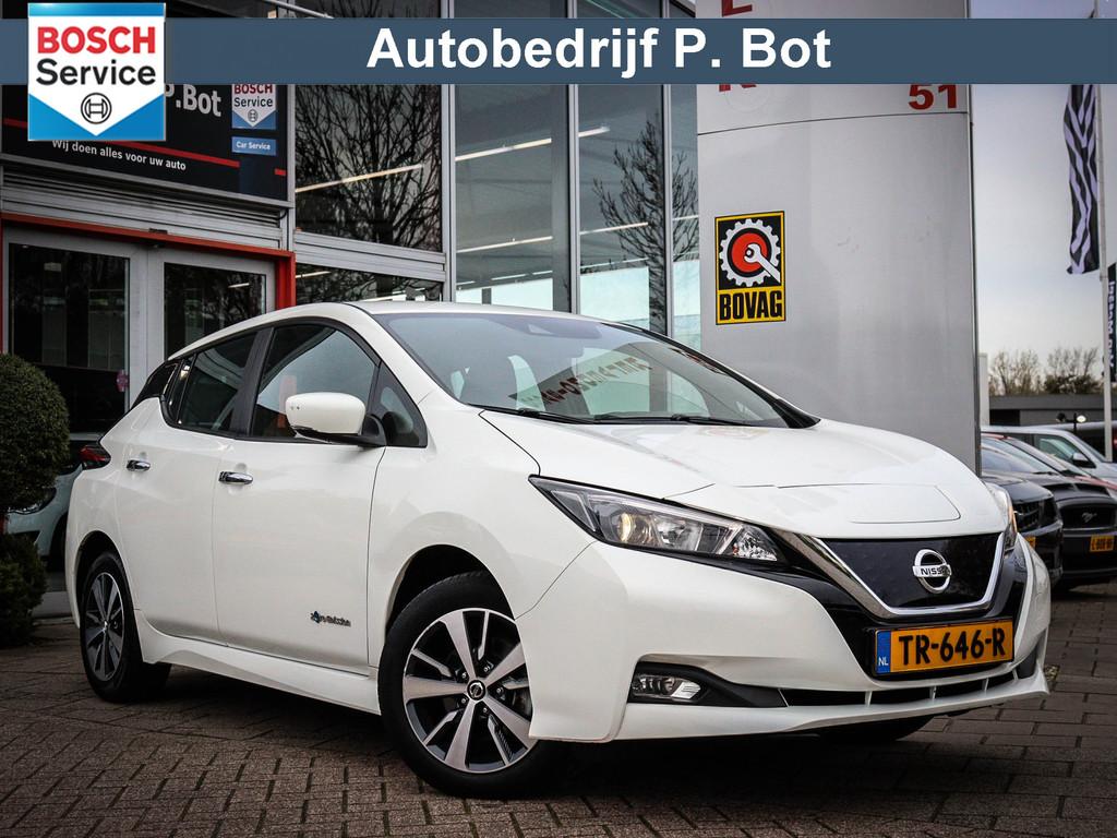 Nissan Leaf Acenta 40 kWh . (bj 2018, automaat), Auto's, Stof, Gebruikt, Zwart, Wit