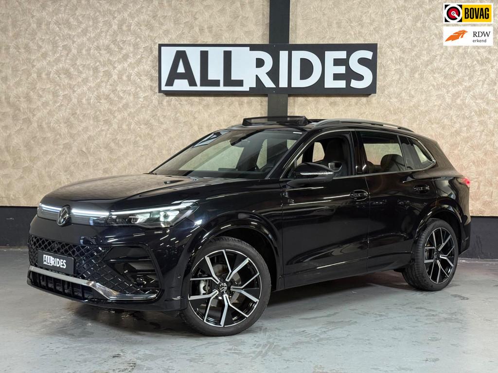Volkswagen TIGUAN 1.5 eTSI R-Line Edition |Pano |Keyless | 3, 4 cilinders, 150 pk, Leder en Stof, Zwart